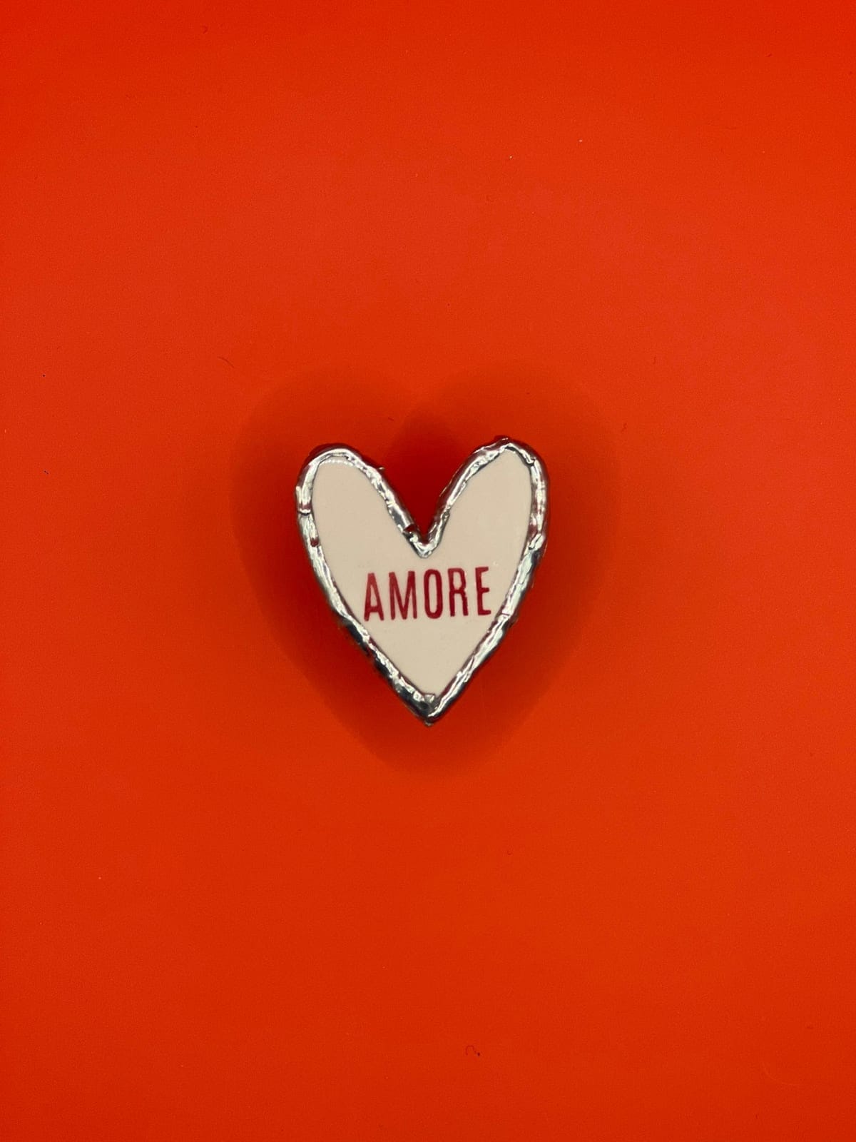 ბეჭედი „AMORE“ წითელზე - ZHU-ZHA Ceramics